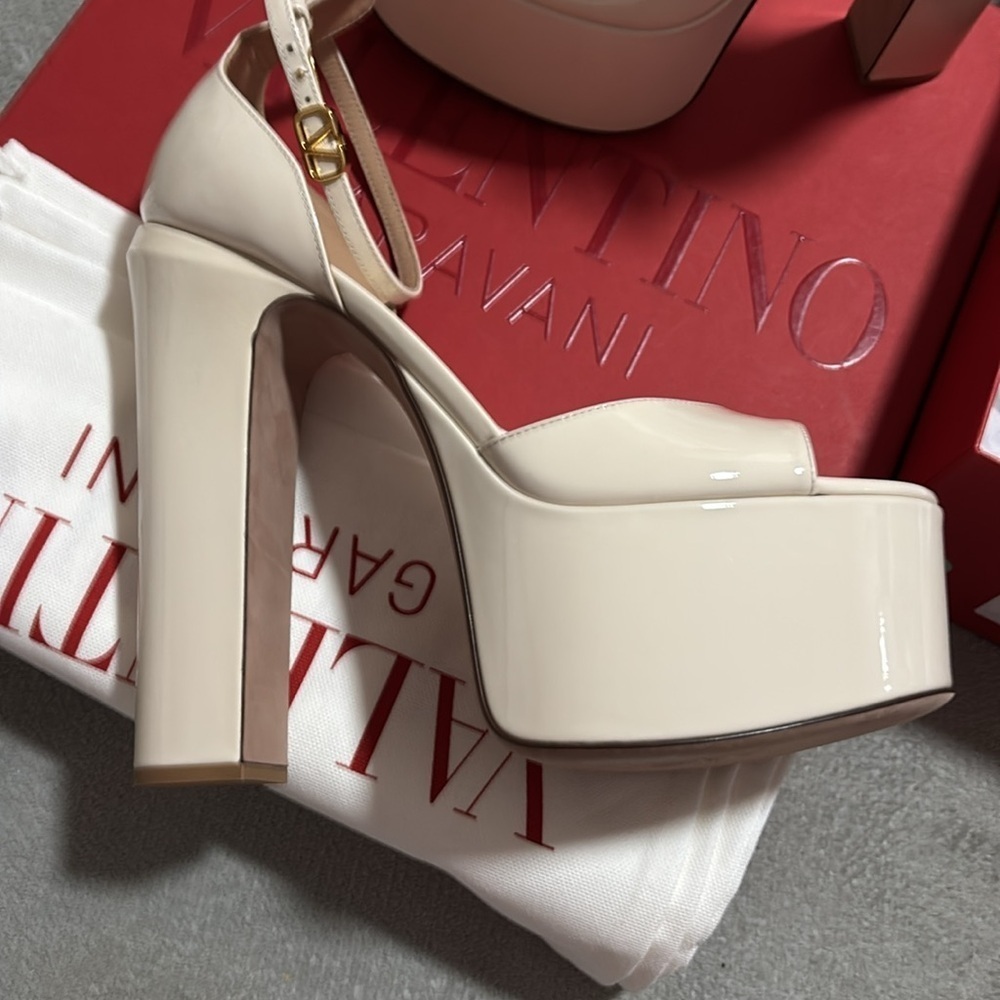 Valentino Garavani  Cream High Heel Platform Sandals - Picture 3 of 8